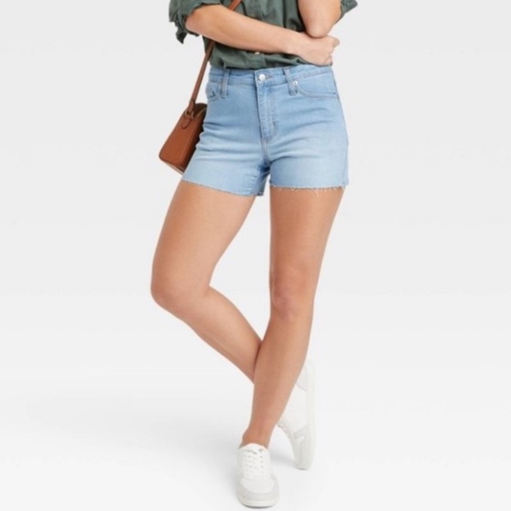 NWOT Universal Thread Size 12/31R High-Rise Midi Cutoff Jean Shorts